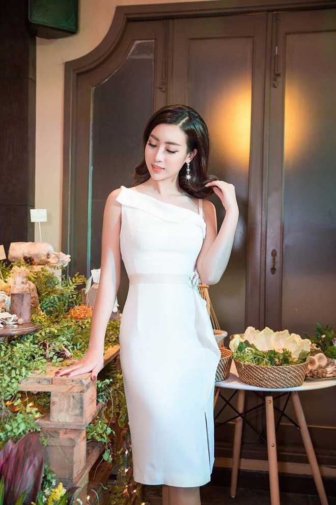 2 năm sau đăng quang, bây giờ HH Đỗ Mỹ Linh mới bước vào cuộc đua khoe dáng với hình ảnh diện bikini nóng bỏng 2 năm sau đăng quang, bây giờ HH Đỗ Mỹ Linh mới bước vào cuộc đua khoe dáng với hình ảnh diện bikini nóng bỏng